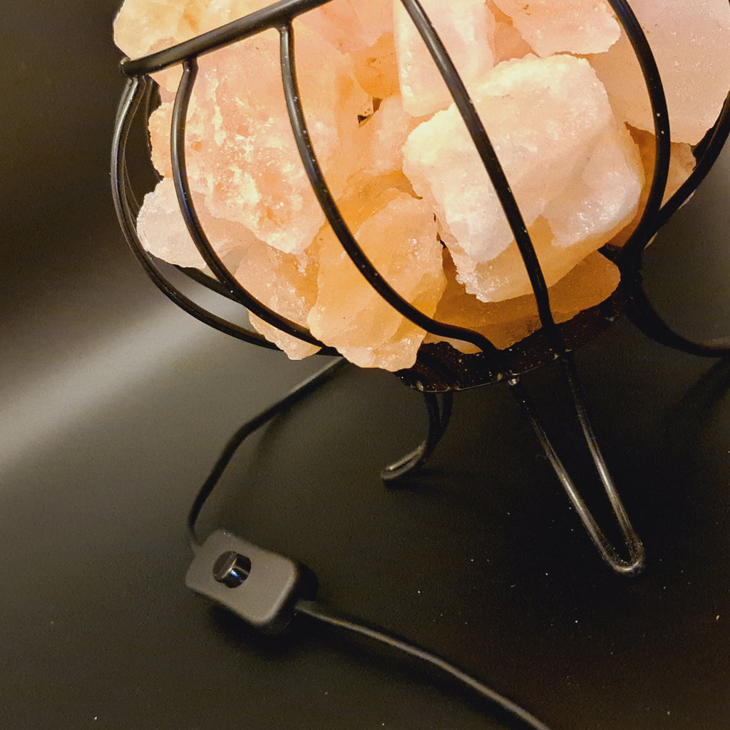 Himalaya Salzlampe - Klein Runder Korb mit Steinsalzbrocken , Schatulle (Klein)